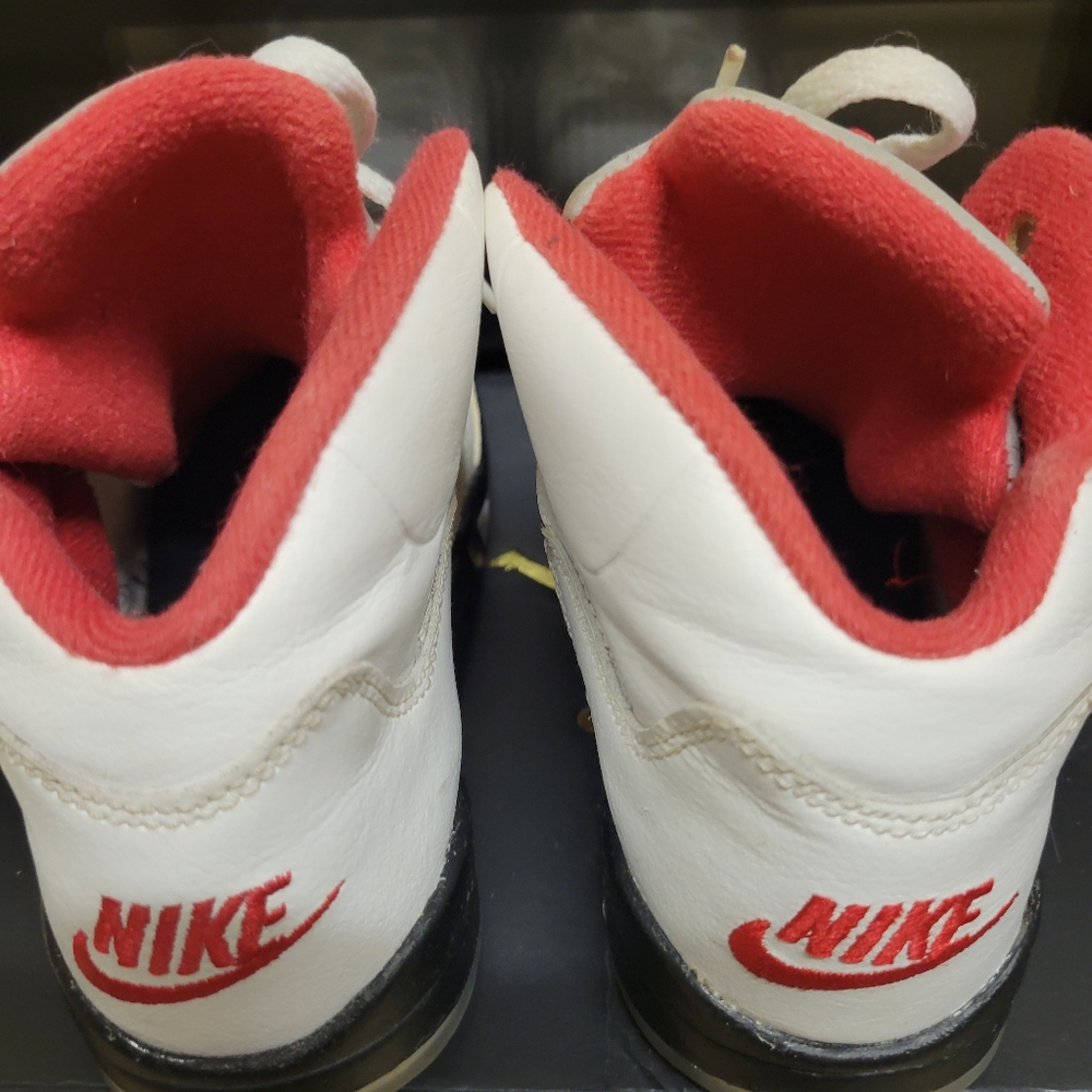 Shoes - Picture 3 of 4